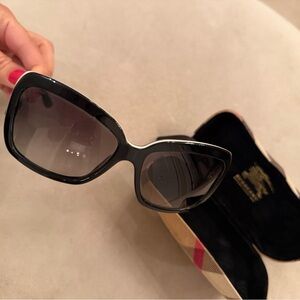 Stylish Black Sunglasses